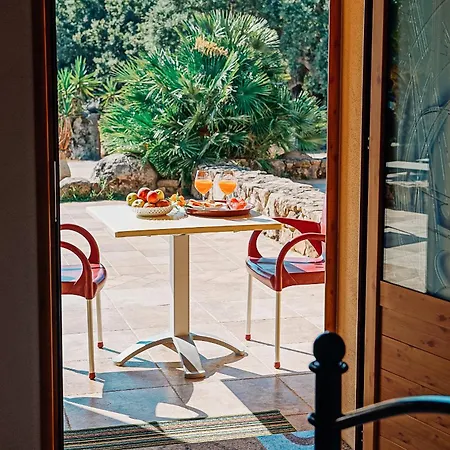 בית כפרי Rocce Bianche ארבוס