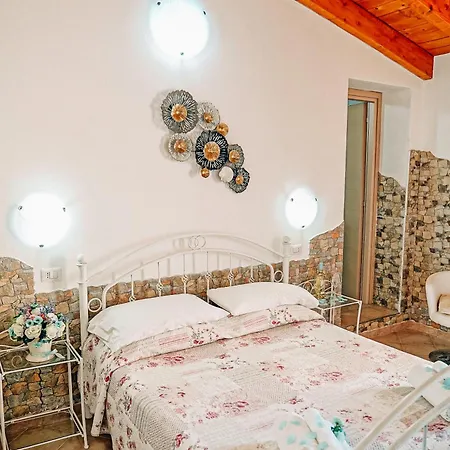 Rocce Bianche Kır Evi Arbus