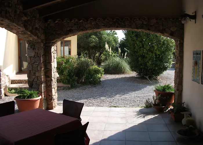 Rocce Bianche Landhaus Arbus